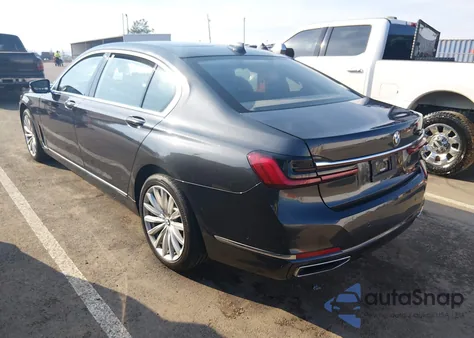 2022 BMW 740 I z USA, uszkodzony, nr VIN WBA7T2C01NCH85843